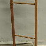 776 4002 VALET STAND